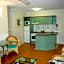 Palm Cove Tropic Apartments