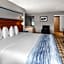 AmericInn & Suites by Wyndham Baraboo Event Center