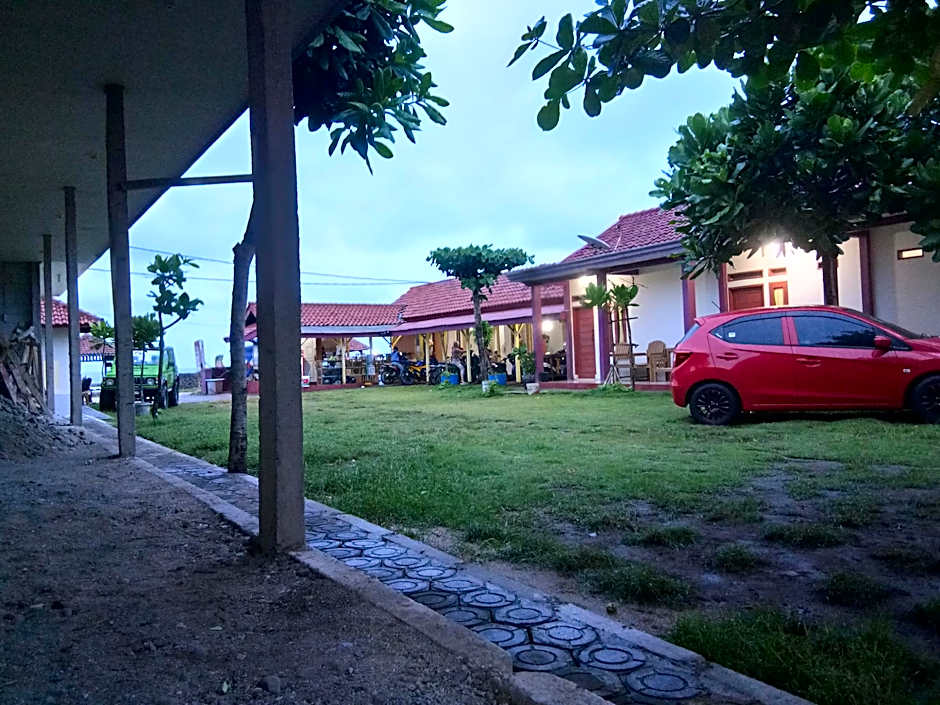 Penginapan Karanglaut Sayangheulang