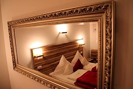 Deluxe Double Room with french balcony or terrace