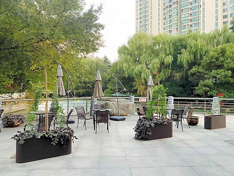 Orange Hotel Jinji Lake in Suzhou Center