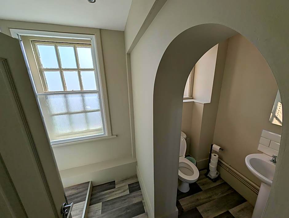 The Bear Marlborough