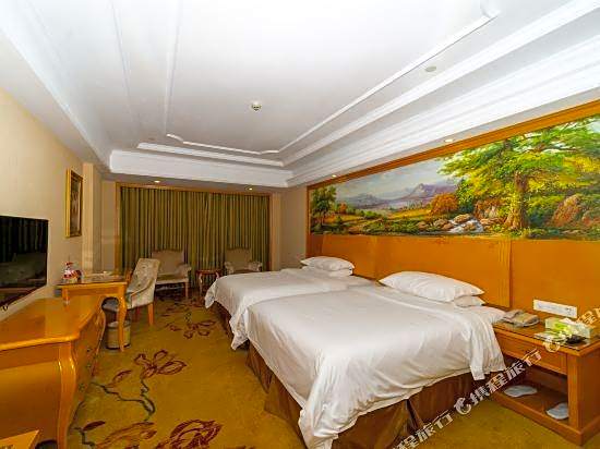 Vienna International Hotel Meizhou Spindle Bridge Branch