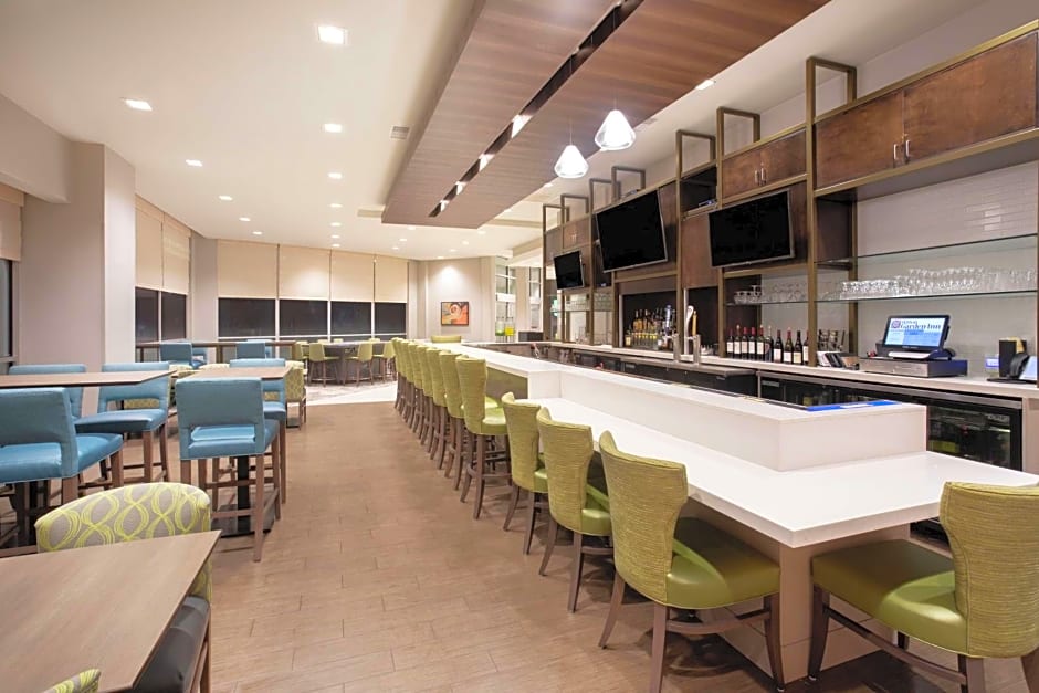 Hilton Garden Inn Omaha Aksarben Village