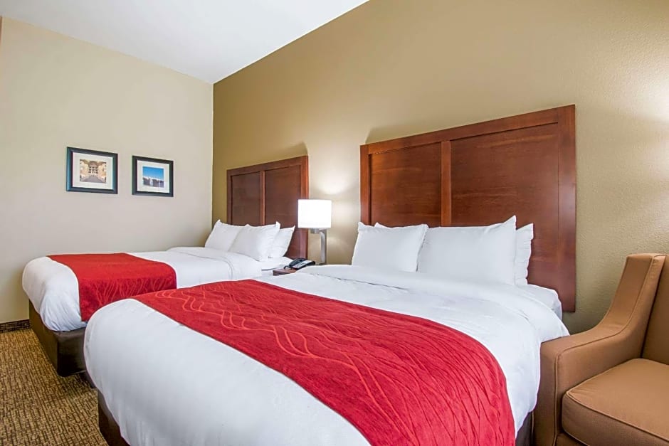 Comfort Inn & Suites Harrisburg - Hershey West