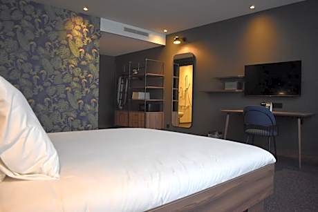 Superior King Room - Disability Access