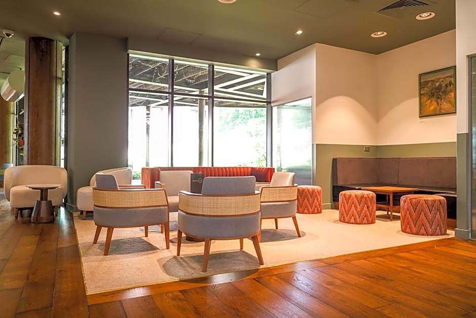 The Orchard Hotel & Restaurant