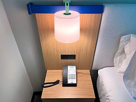King Suite - Mobility Accessible/Non-Smoking