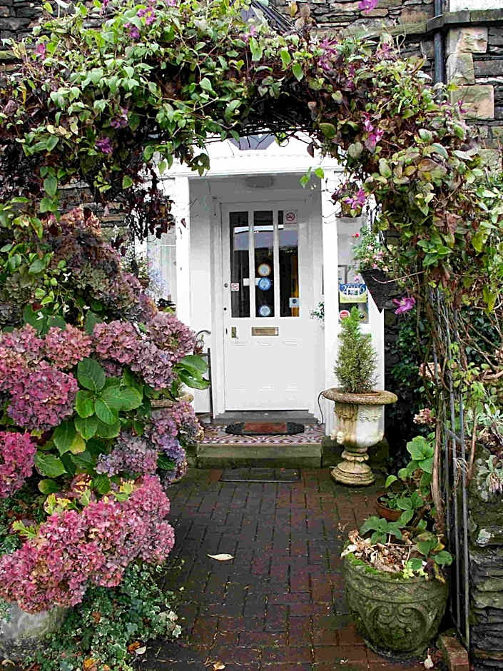 Kirkwood Guest House, free parking, electric car point