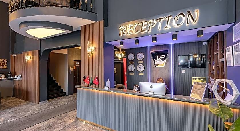 LoyalCity Hotel
