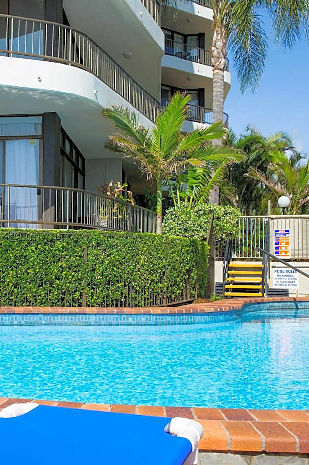 Broadwater Shores Waterfront Apartments
