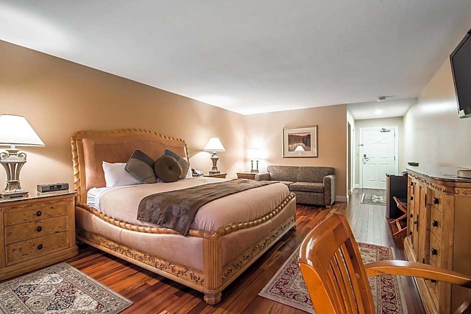 Riverside Hotel, an Ascend Collection Hotel