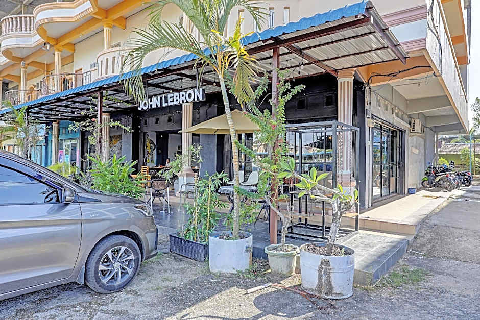 Collection O 91499 John Lebron House