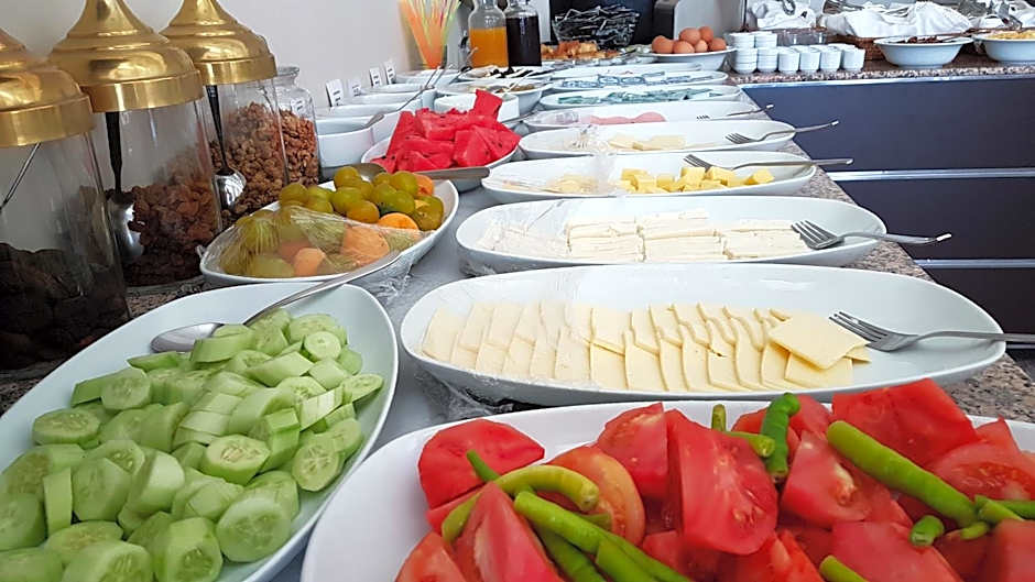 Ileri Hotel & Apartments