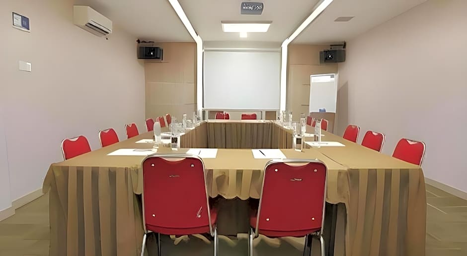 Lovina Inn Hotel Batam
