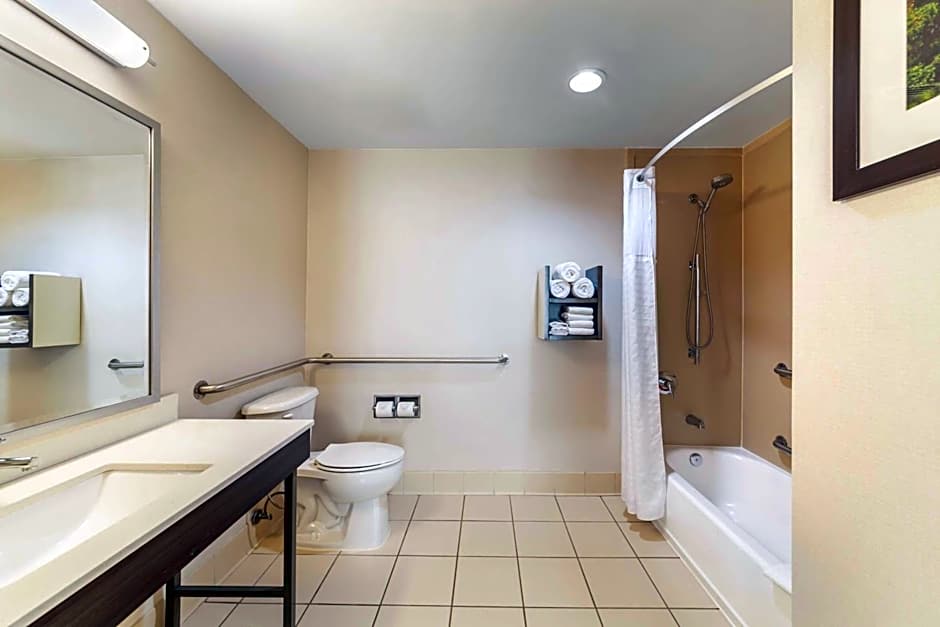 Best Western Plus Kendall Hotel & Suites