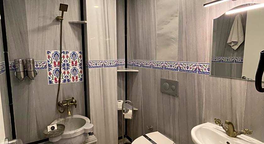 Weingart Seaside Hotel