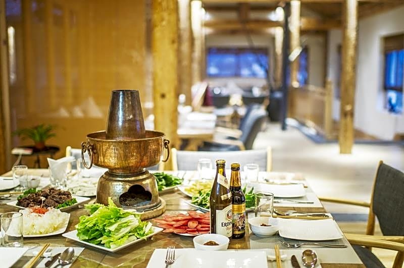 Arro Khampa by Zinc Journey Lijiang