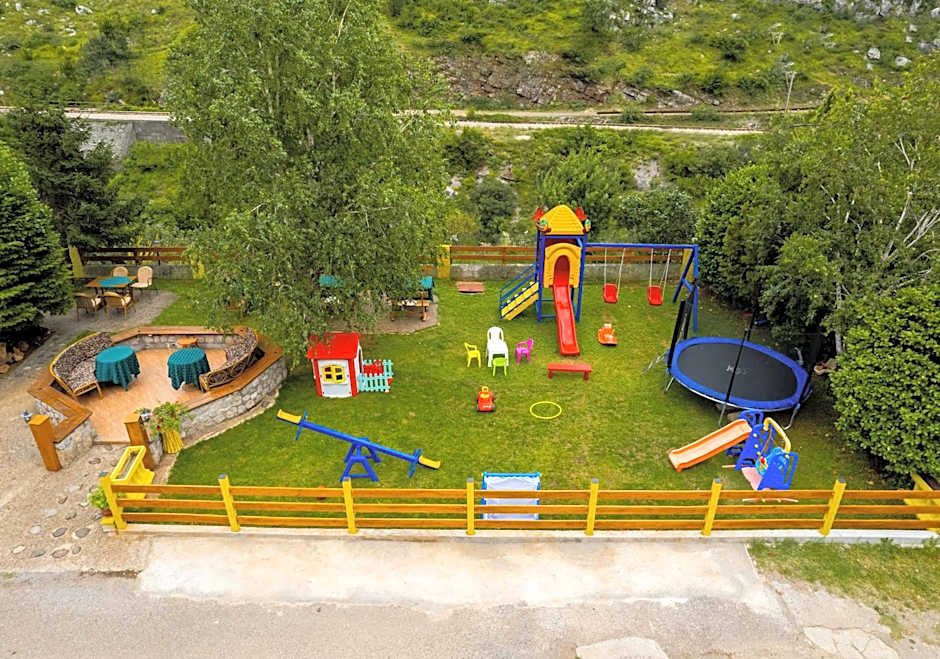 Hostel Izvor