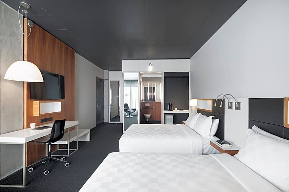 Alt Hotel Toronto Pearson