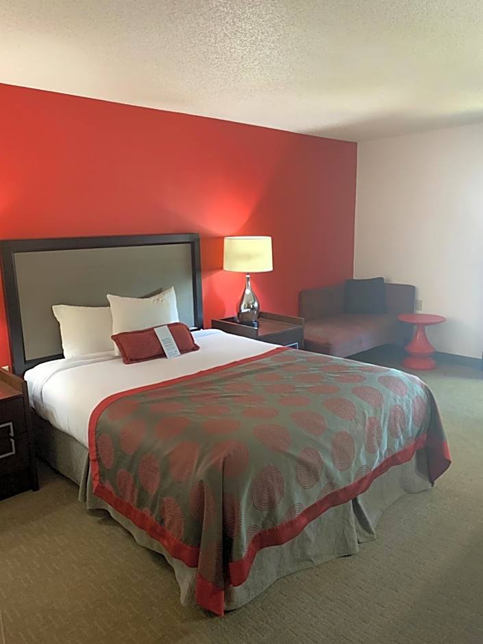 Ramada by Wyndham Marquette