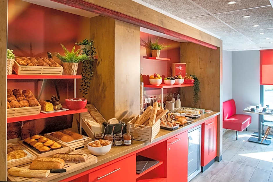 ibis Pontorson Baie Du Mont Saint Michel