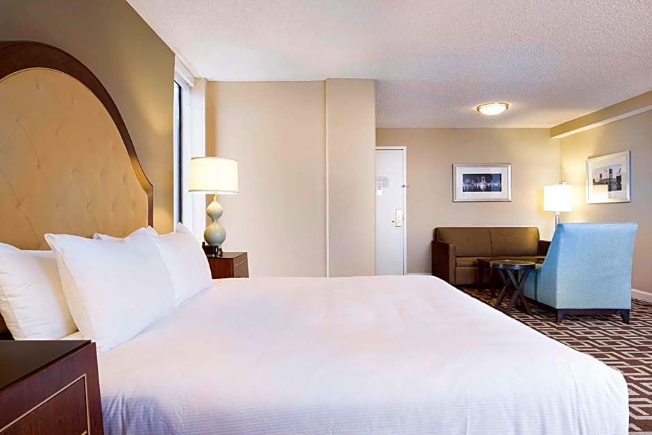 DoubleTree by Hilton Hotel Jacksonville Riverfront