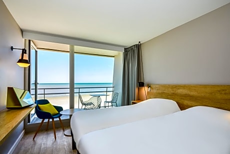Standard Twin Room with Balcony - Sea View