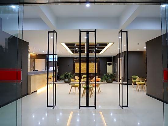 Junyi Hotel (Ningbo Railway Station)