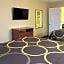 Super 8 by Wyndham Indianapolis/NE/Castleton Area
