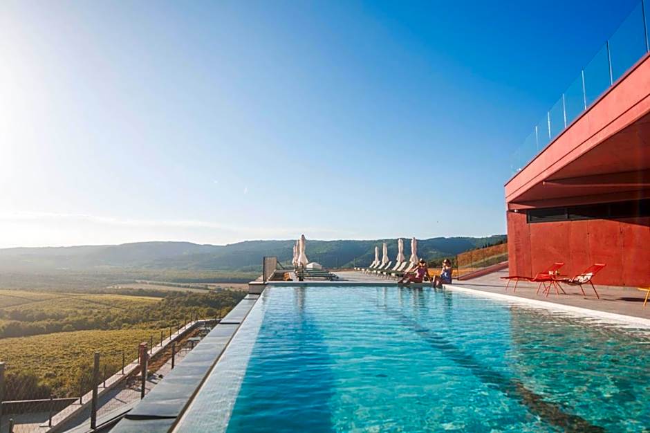 Winery & Design hotel ROXANICH