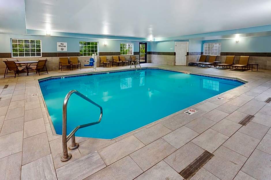 Holiday Inn Express & Suites Carmel North  Westfield By IHG