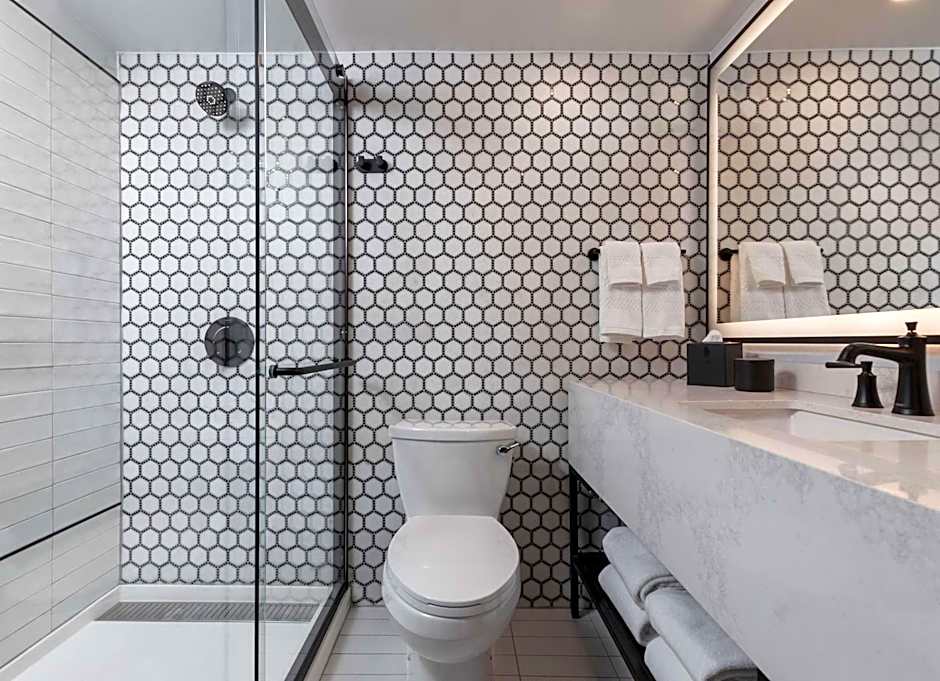 Mills House Charleston, Curio Collection by Hilton