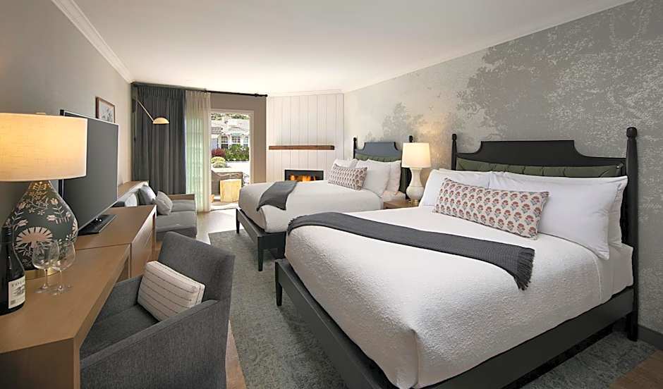 Zdjęcie 1 z 4 — Deluxe 2 Queen Beds