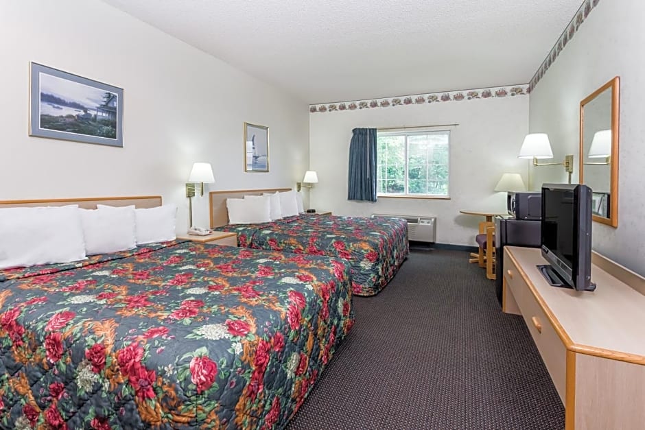 Super 8 by Wyndham Eagle River