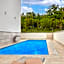 Hotel Larimar