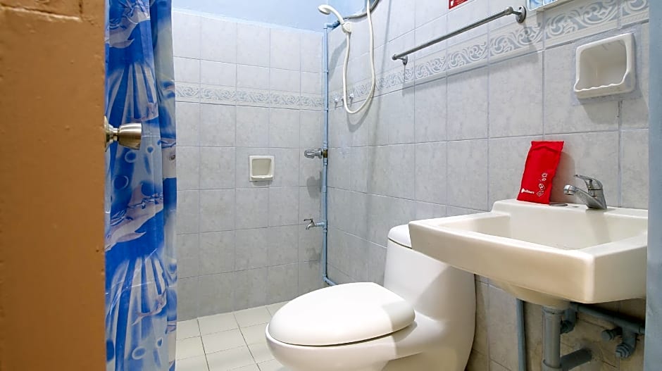 RedDoorz Plus Bienvenido Boarding House Las Pinas Weekly Stay