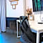 Suite with Hot and Cold Air Conditioning