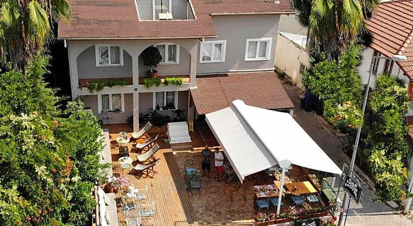 A&B Home Hotel