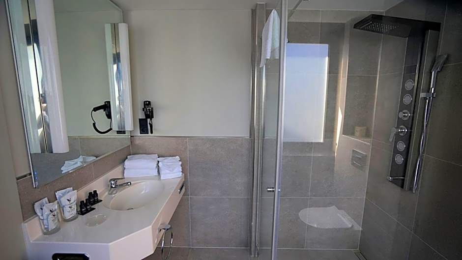 TIBET HOTEL am Airport Düsseldorf-Ratingen