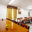 Econo Lodge Truman Inn