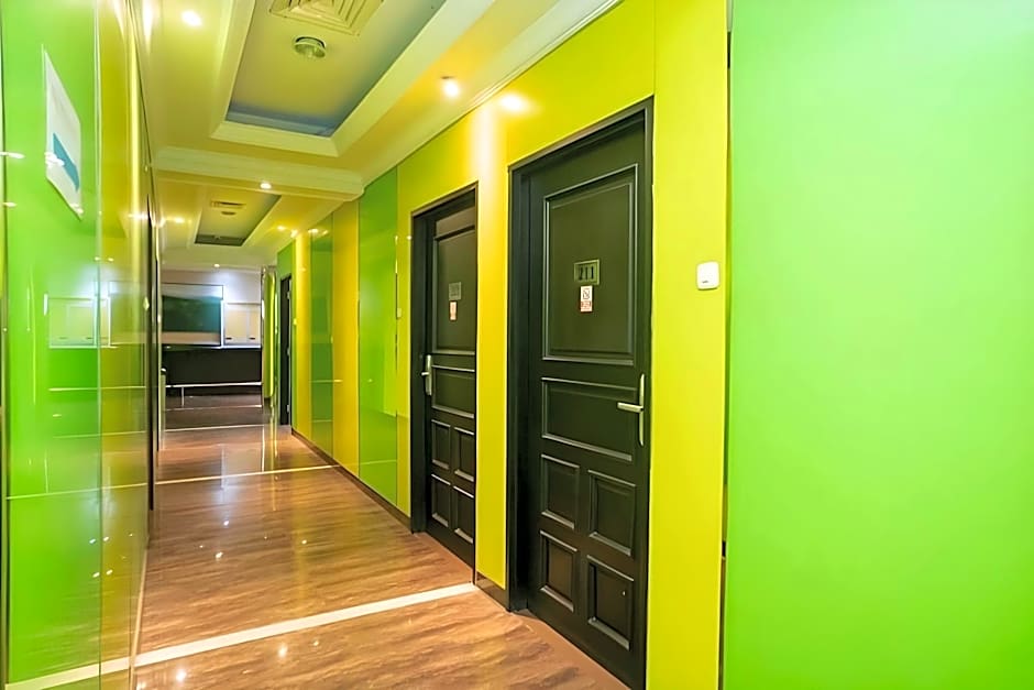 RedDoorz Plus near Simpang Tiga Tritayasa Cilegon
