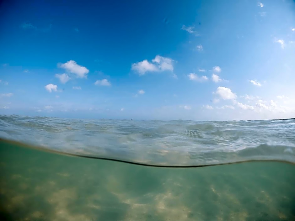 Las Nubes De Holbox