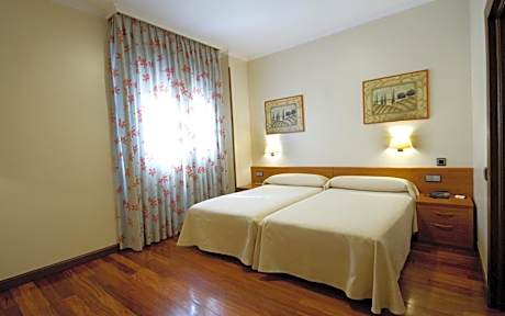 Twin Room with Extra Bed