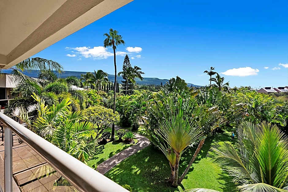 Top 5 Home with King Bed Plus Steps to Beach & Shops