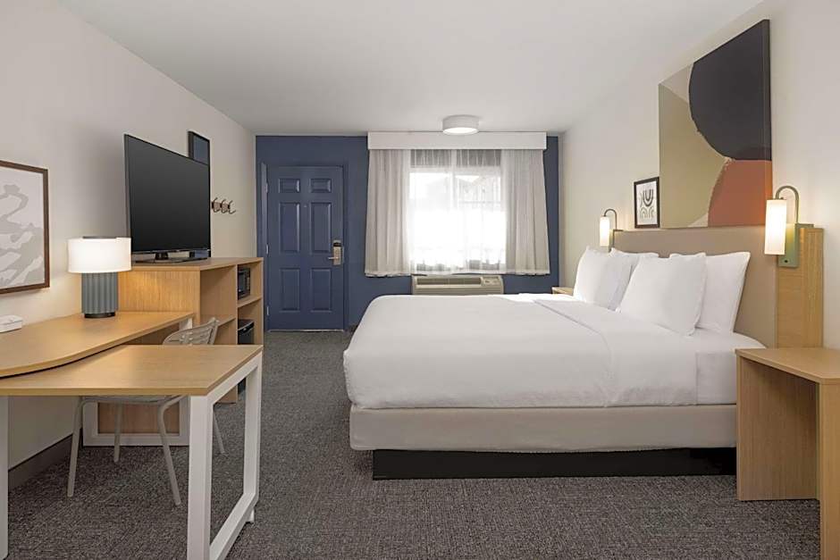 Spark by Hilton Santa Nella