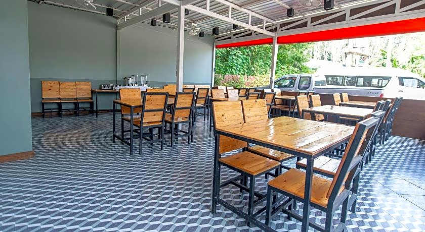 Nai Yang Place - Phuket Airport