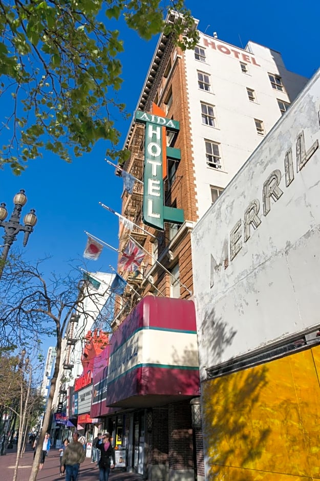 Aida Plaza Hotel