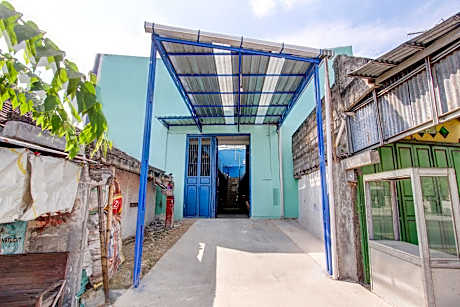 SPOT ON 92814 Gioba Kost Syariah