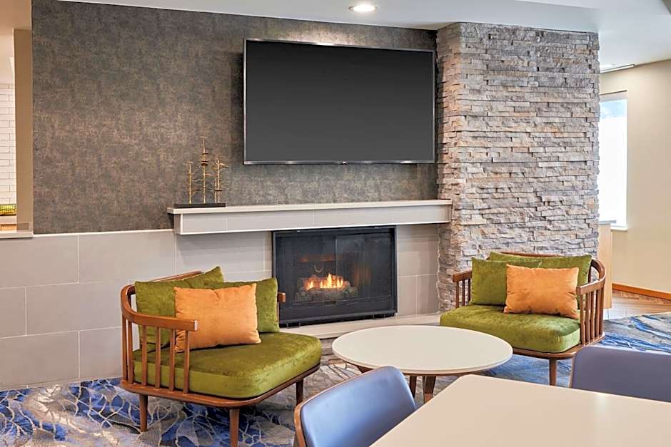 Fairfield Inn & Suites by Marriott Burlington